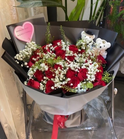 感動禮物！南京玄武區花店送搭子33朵紅玫瑰花束