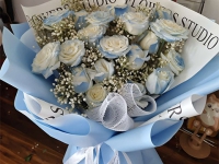 成都大邑縣送19朵碎冰藍情人節(jié)玫瑰