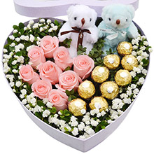 愛情宣言-9朵粉玫瑰，9顆巧克力，2只小熊，配滿天星