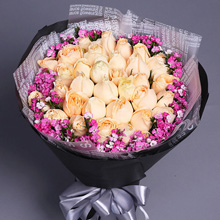 晴朗心情-33枝香檳玫瑰，搭配相思梅時尚花束