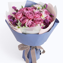我心有你 - 11枝紫玫瑰搭配淺粉色雛菊