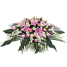 出類拔萃-多頭粉百合、粉玫瑰、洋桔梗，搭配散尾葵、巴西葉、洋蘭