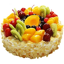 春風得意-鮮奶水果蛋糕，各種時令新鮮水果，外圍杏仁片