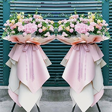 鵬程萬里-粉繡球、粉玫瑰、粉乒乓菊、粉洋桔梗、香檳洋桔梗