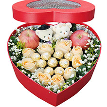 愛的秘密-9枝香檳玫瑰，2個蘋果，9顆巧克力，1只小熊一對，搭配滿天星