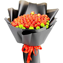 甜甜蜜蜜-99顆草莓，月季狂歡泡泡、搭配小雛菊