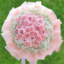 絕代風華-33枝混搭（11枝粉雪山玫瑰+22枝粉佳人康乃馨）搭配白色滿天星、10顆珍珠