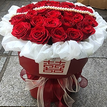 美滿良緣-33枝精品紅玫瑰+1串仿真珍珠