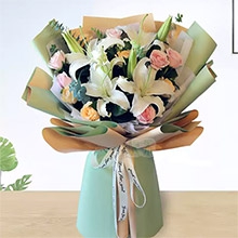 幸福無邊-8朵白百合、11枝混搭玫瑰（粉色+香檳），搭配尤加利葉