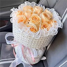 呢喃細語-11枝香檳玫瑰，搭配仿真珍珠