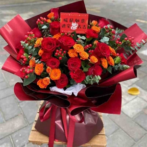 諸事順利-19朵紅玫瑰，搭配泡泡玫瑰、紅豆、尤加利葉