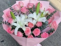 紅玫瑰VS粉玫瑰，老婆生日選哪個更讓她心動？