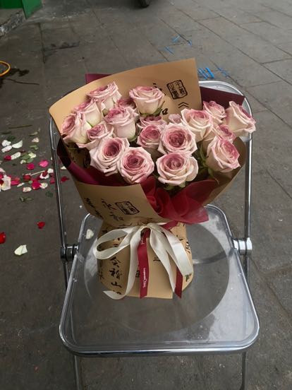 19朵曼塔烏梅子醬花束